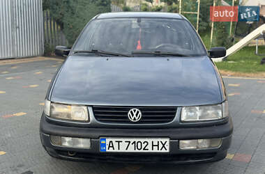 Седан Volkswagen Passat 1995 в Львове