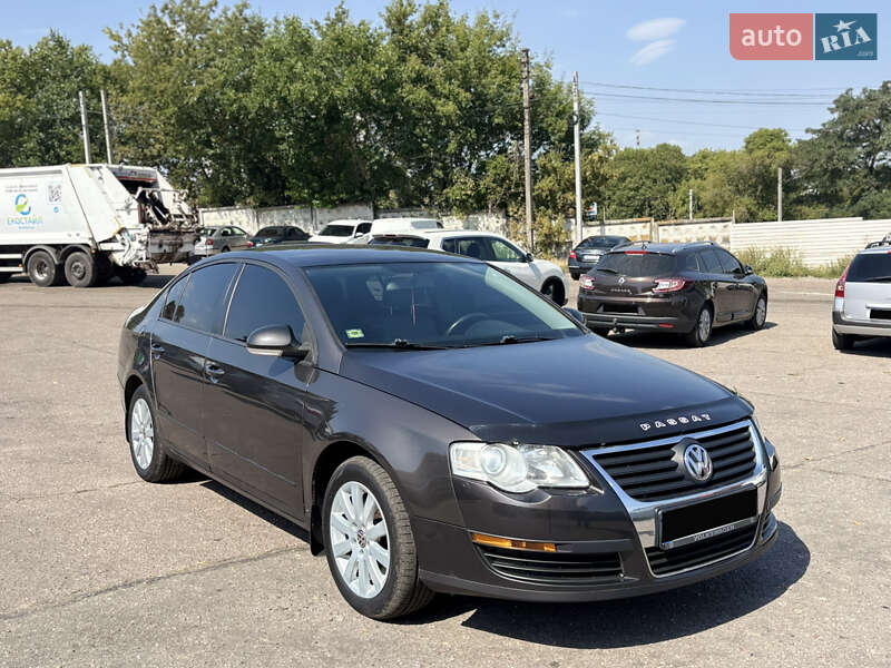Седан Volkswagen Passat 2006 в Кропивницком