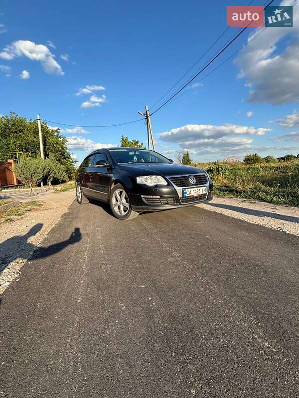 Седан Volkswagen Passat 2008 в Кропивницком