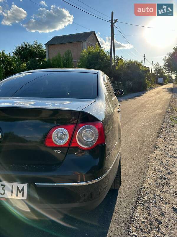 Седан Volkswagen Passat 2008 в Кропивницком