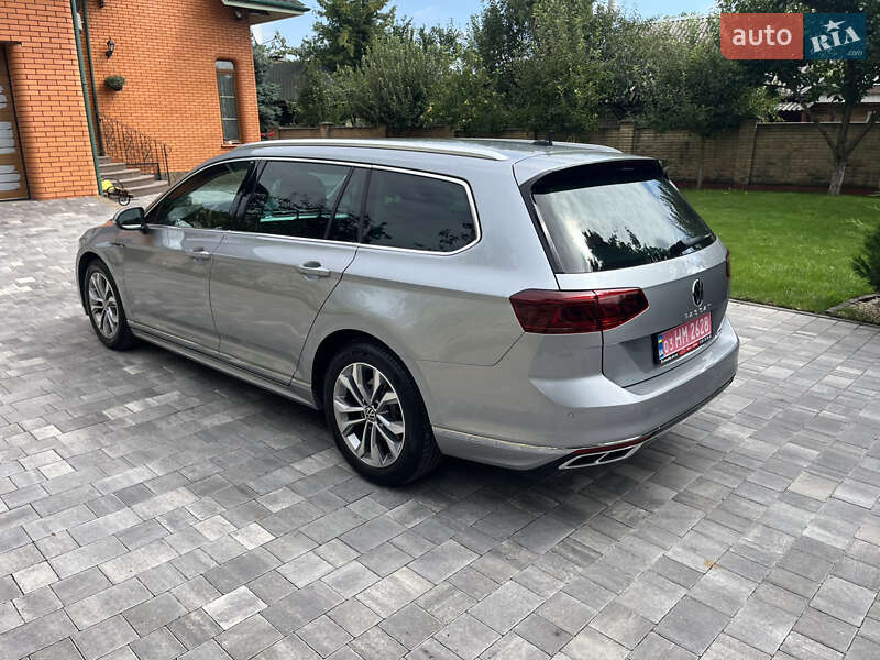 Универсал Volkswagen Passat 2021 в Житомире
