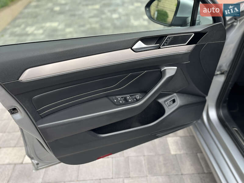 Универсал Volkswagen Passat 2021 в Житомире