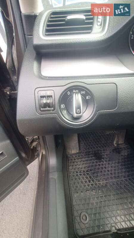 Универсал Volkswagen Passat 2012 в Львове