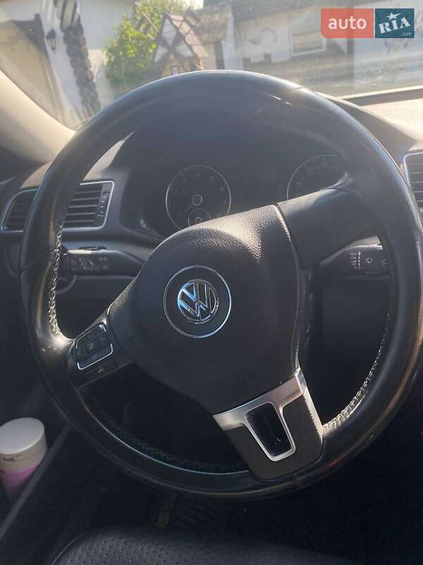 Седан Volkswagen Passat 2015 в Броварах