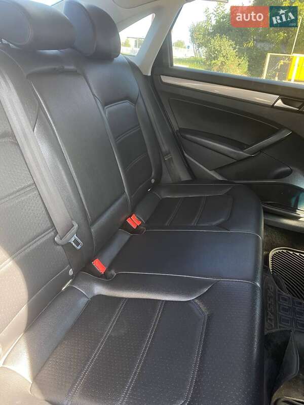 Седан Volkswagen Passat 2015 в Броварах