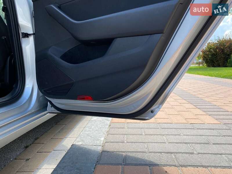 Универсал Volkswagen Passat 2015 в Белой Церкви