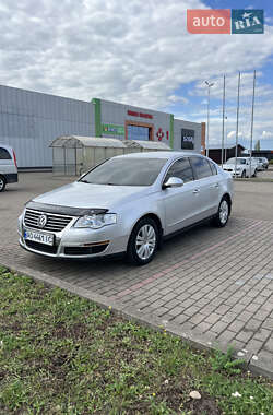 Седан Volkswagen Passat 2007 в Виноградові