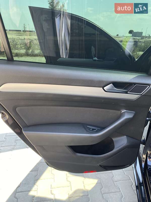 Универсал Volkswagen Passat 2015 в Корсуне-Шевченковском