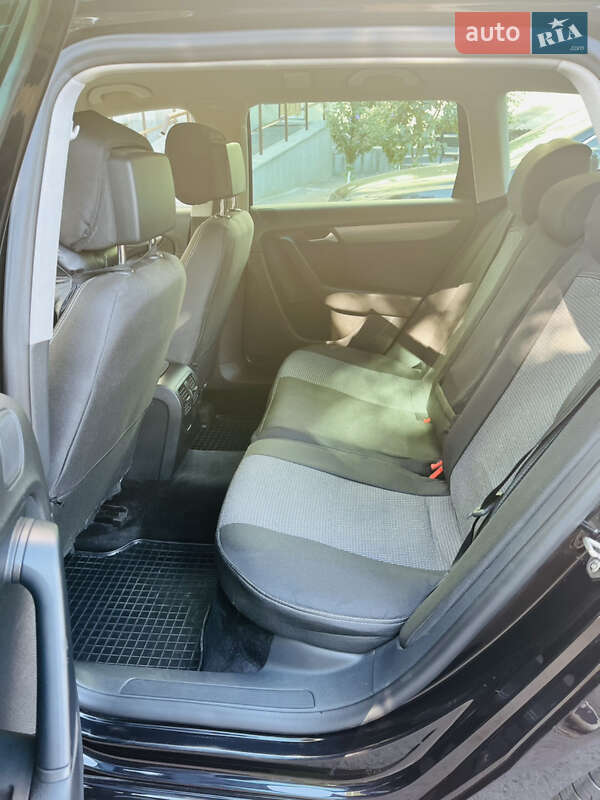 Универсал Volkswagen Passat 2014 в Одессе