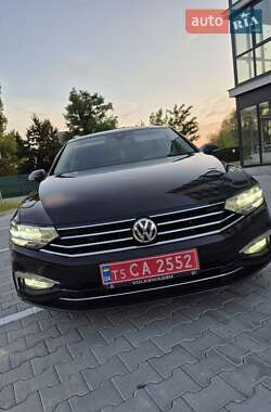 Універсал Volkswagen Passat 2020 в Рівному