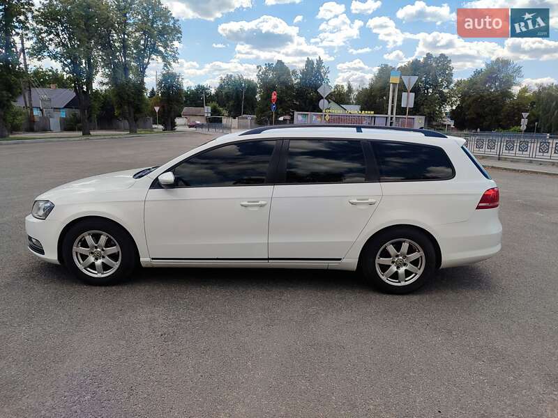 Універсал Volkswagen Passat 2011 в Первомайську