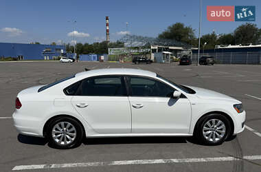 Седан Volkswagen Passat 2013 в 