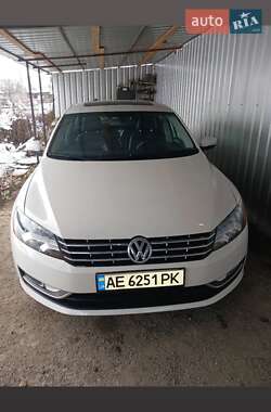 Седан Volkswagen Passat 2013 в Синельниковому