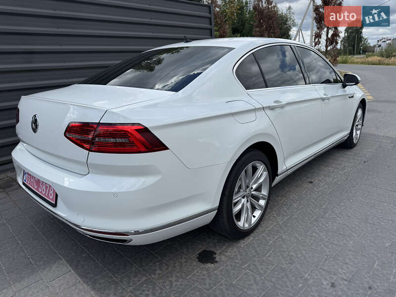 Седан Volkswagen Passat 2017 в Ковеле