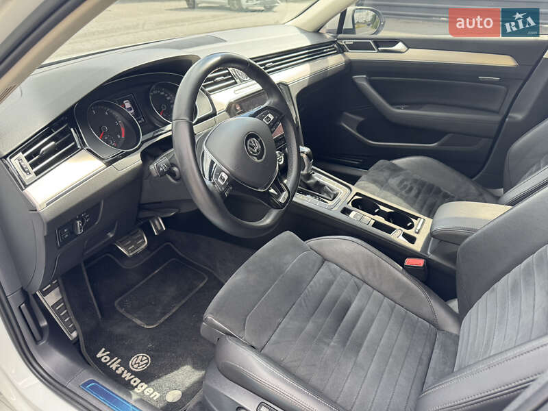 Седан Volkswagen Passat 2017 в Ковеле