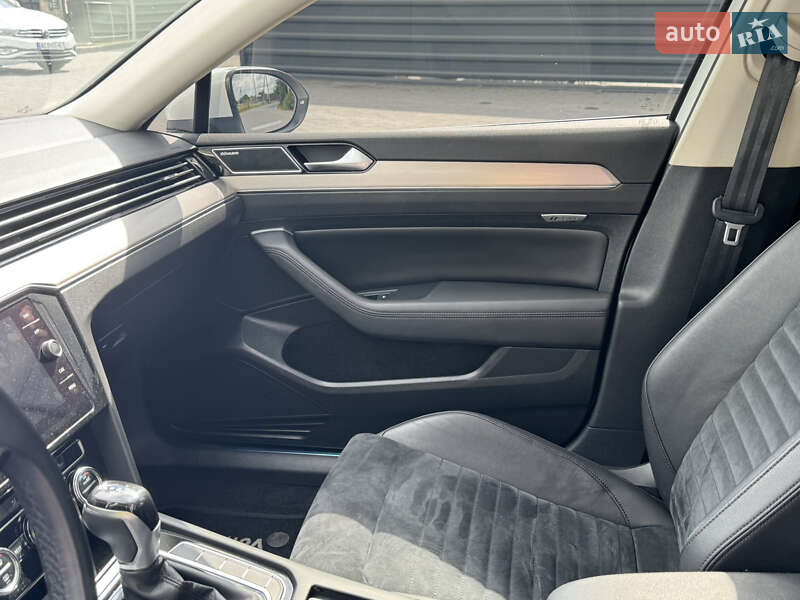 Седан Volkswagen Passat 2017 в Ковеле