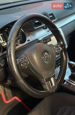 Універсал Volkswagen Passat 2011 в  фото 19 Універсал Volkswagen Passat 2011 в