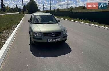 Седан Volkswagen Passat 2001 в Городке