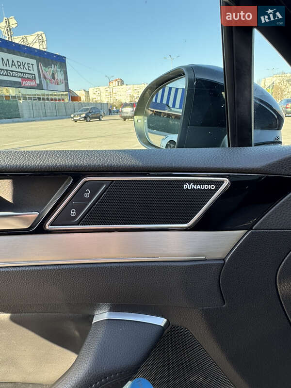 Універсал Volkswagen Passat 2017 в Запоріжжі