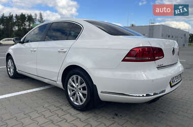Седан Volkswagen Passat 2014 в Житомире