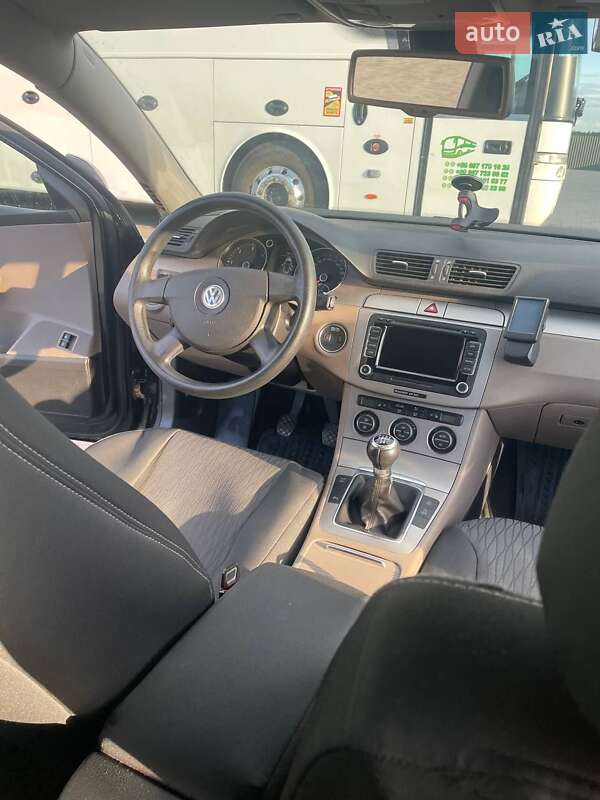 Універсал Volkswagen Passat 2009 в Брошневі-Облозі