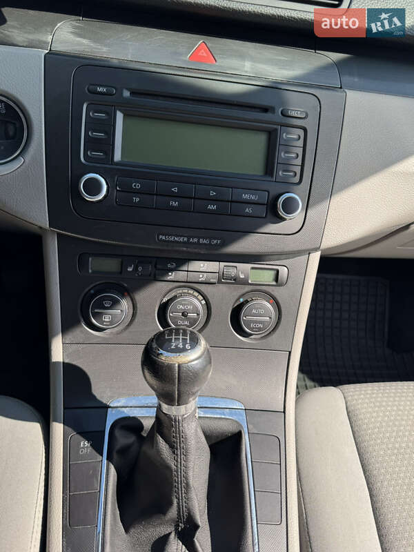 Универсал Volkswagen Passat 2006 в Благовещенском фото 10 Универсал Volkswagen Passat 2006 в Благовещенском