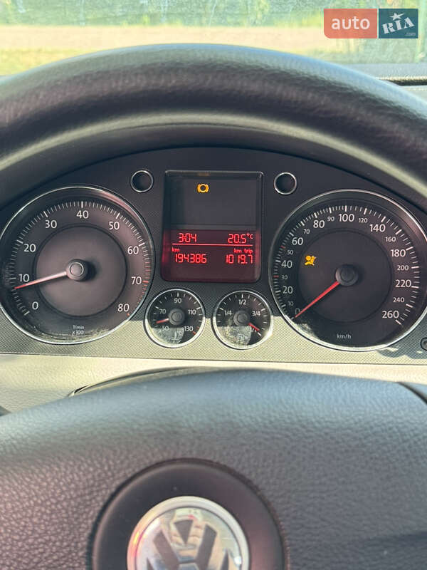 Универсал Volkswagen Passat 2006 в Благовещенском фото 14 Универсал Volkswagen Passat 2006 в Благовещенском