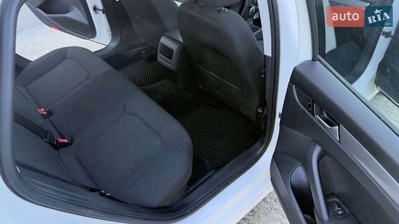 Седан Volkswagen Passat 2012 в Черноморске