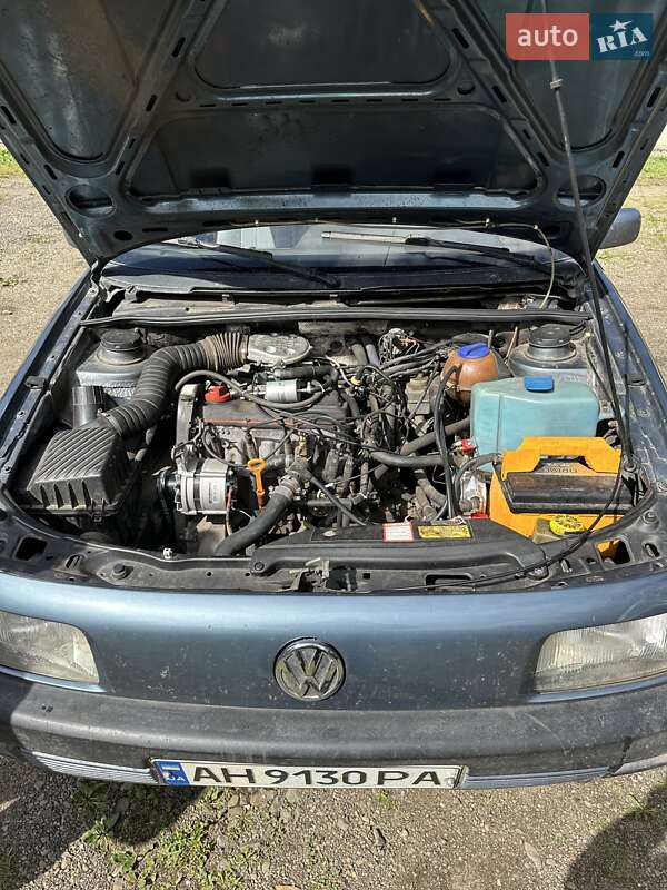Седан Volkswagen Passat 1989 в Стрию
