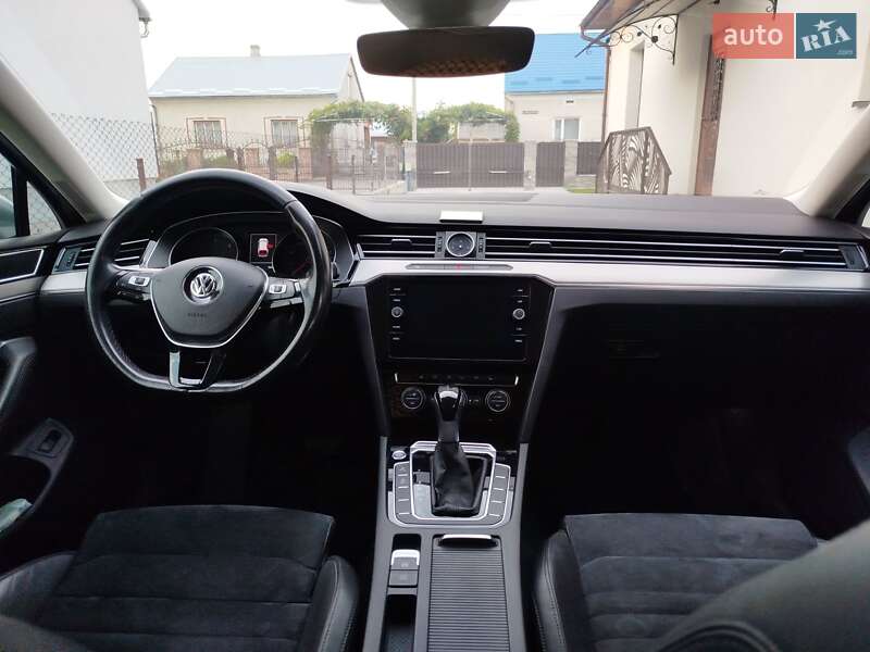 Универсал Volkswagen Passat 2017 в Львове
