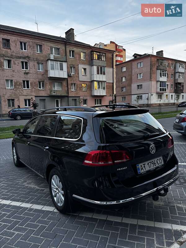 Універсал Volkswagen Passat 2012 в Івано-Франківську