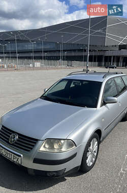 Универсал Volkswagen Passat 2002 в Львове