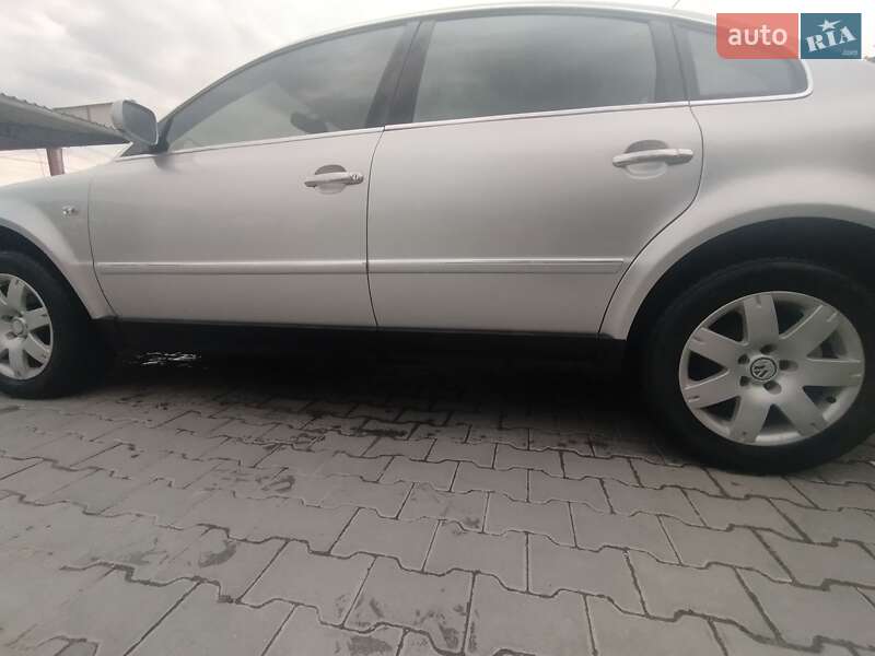 Седан Volkswagen Passat 2001 в Бориславі