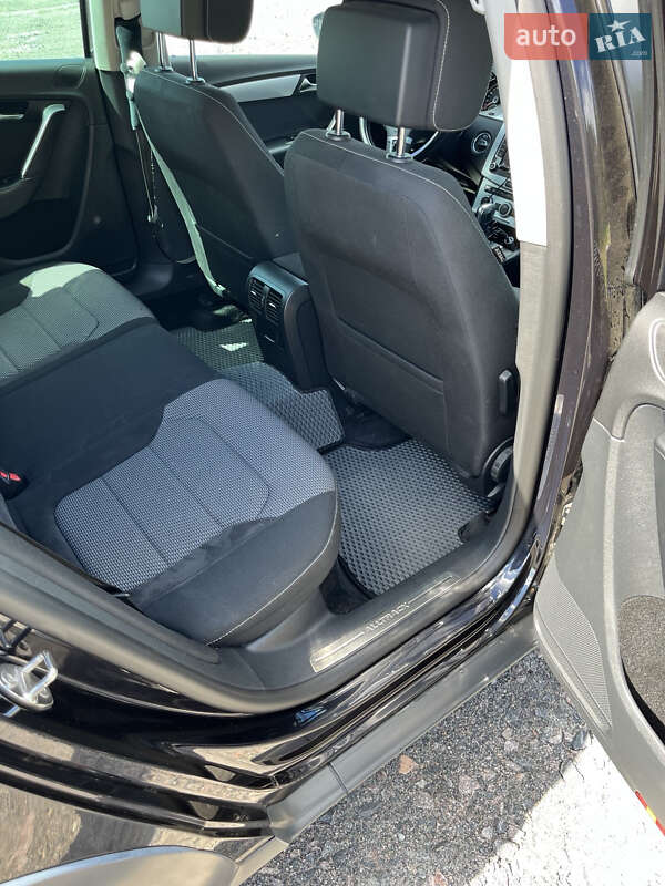 Универсал Volkswagen Passat 2013 в Киеве