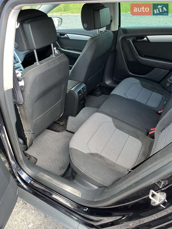 Универсал Volkswagen Passat 2013 в Киеве