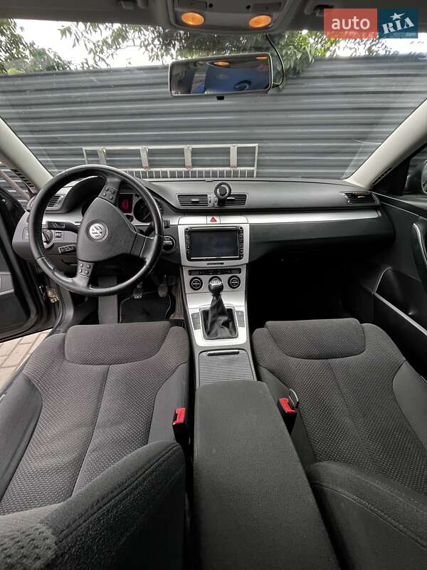 Седан Volkswagen Passat 2008 в Ивано-Франковске