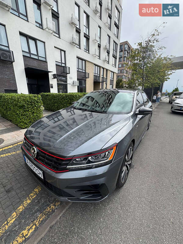 Седан Volkswagen Passat 2018 в Киеве фото 7 Седан Volkswagen Passat 2018 в Киеве