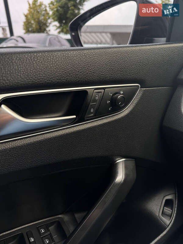 Седан Volkswagen Passat 2018 в Киеве фото 20 Седан Volkswagen Passat 2018 в Киеве