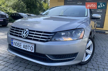 Седан Volkswagen Passat 2012 в Львове