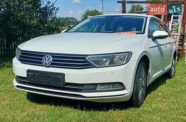 Універсал Volkswagen Passat 2017 в Срібному