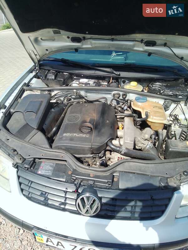 Седан Volkswagen Passat 2000 в Киеве