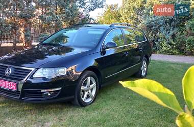 Універсал Volkswagen Passat 2010 в Луцьку