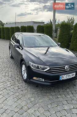 Универсал Volkswagen Passat 2016 в Жовкве