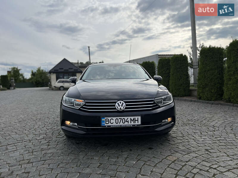Универсал Volkswagen Passat 2016 в Жовкве