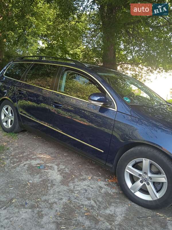 Универсал Volkswagen Passat 2009 в Львове