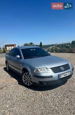 Седан Volkswagen Passat 2002 в Южном