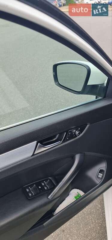 Седан Volkswagen Passat 2012 в Ирпене фото 19 Седан Volkswagen Passat 2012 в Ирпене