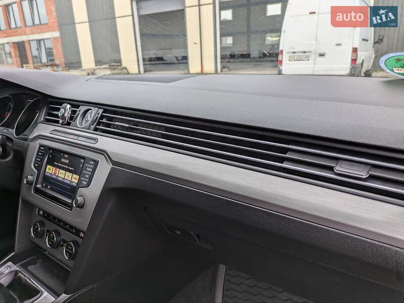 Универсал Volkswagen Passat 2016 в Львове