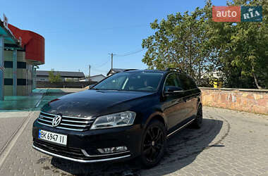 Універсал Volkswagen Passat 2011 в Березному