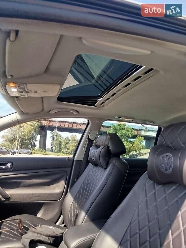 Універсал Volkswagen Passat 2004 в Овручі